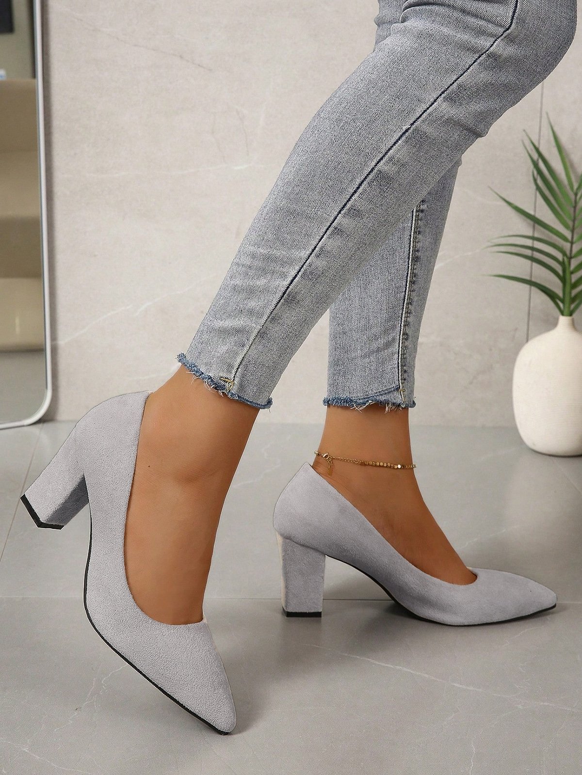 Damen minimalistisch Spitz Blockabsatz Flach Pumps