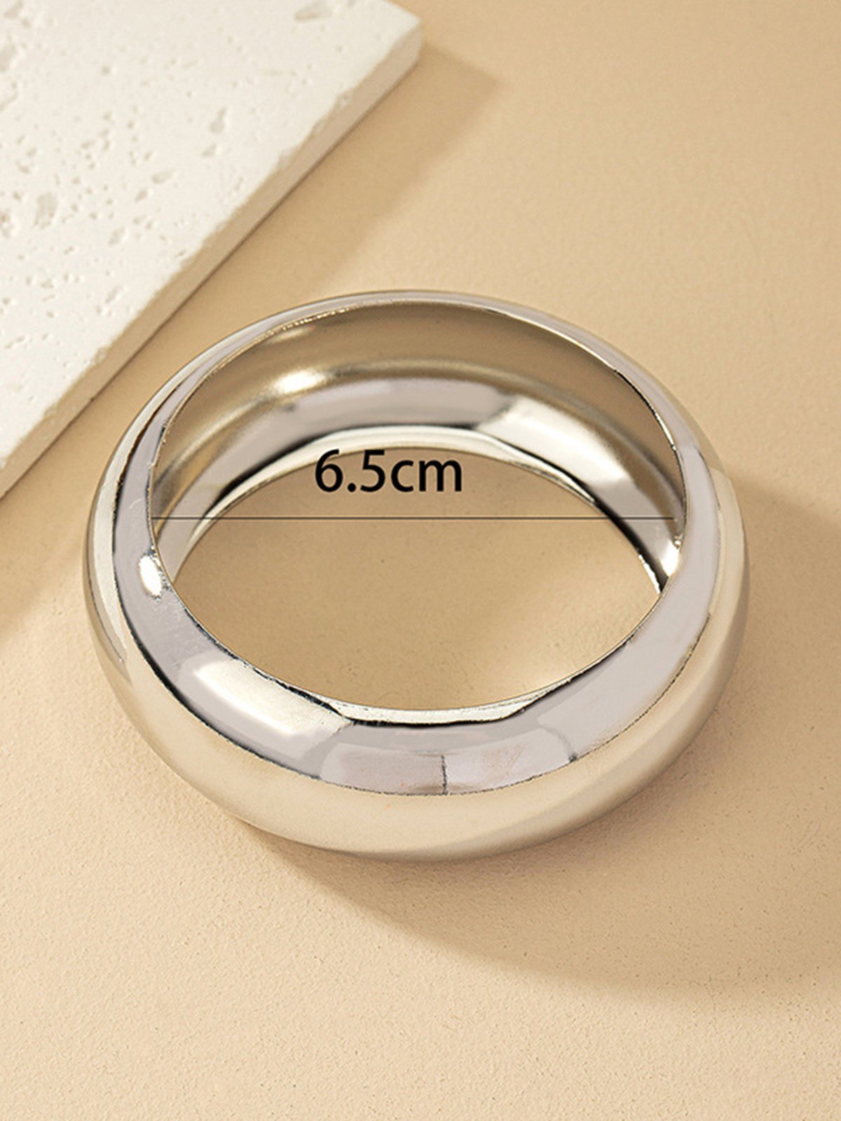 minimalistisch Metall Armreif