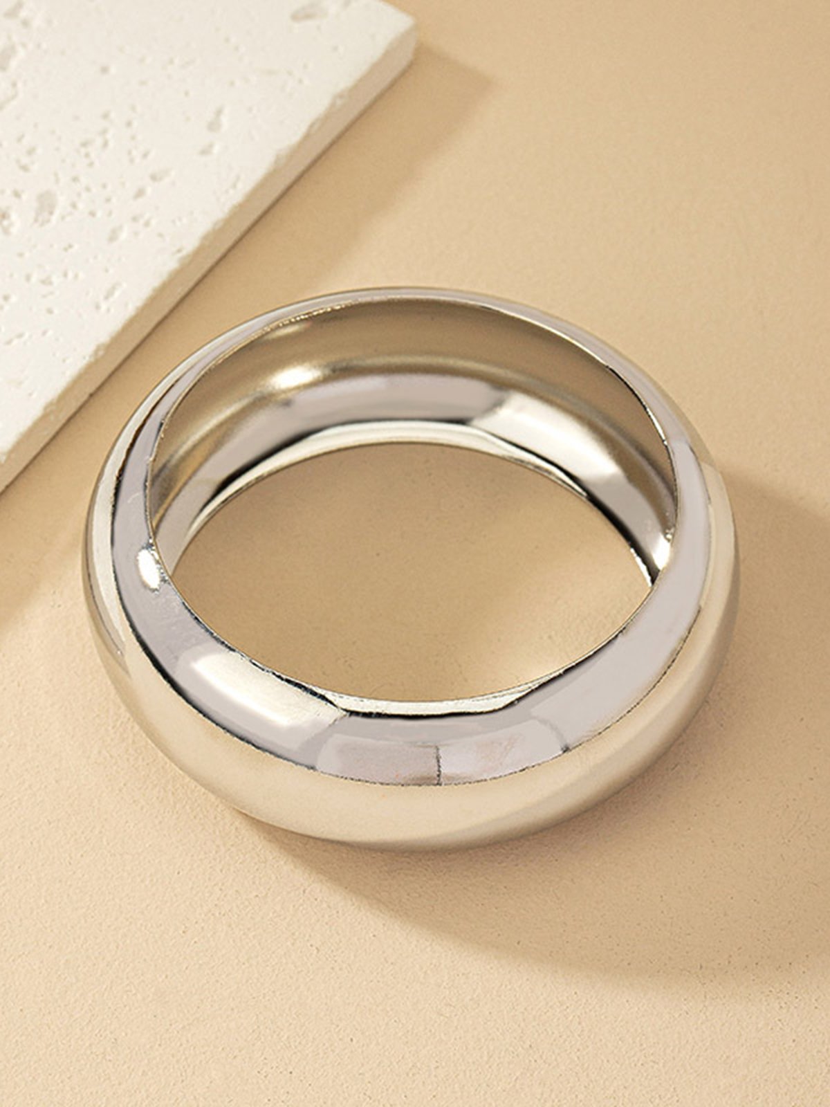 minimalistisch Metall Armreif