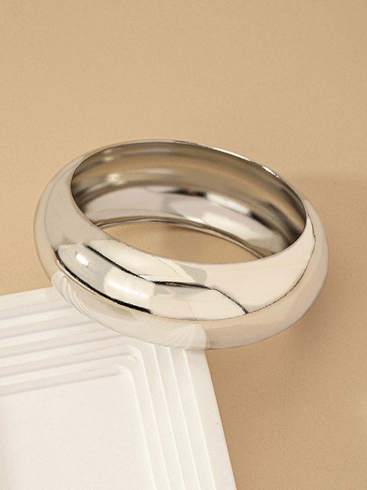minimalistisch Metall Armreif