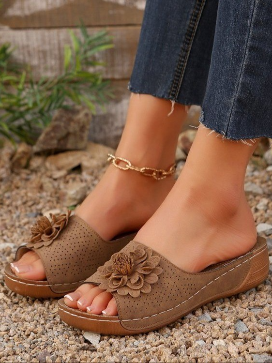 Sommer Damen Outdoor Keilabsatz Dreidimensional Rutschfest Blume Pantoletten Damen Pantolette Strand Pantoletten