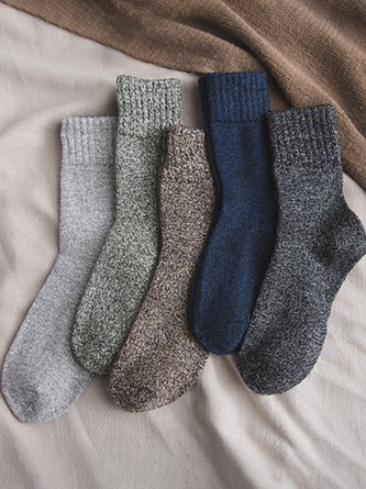 Lässige warme einfache Socken für den Alltag
