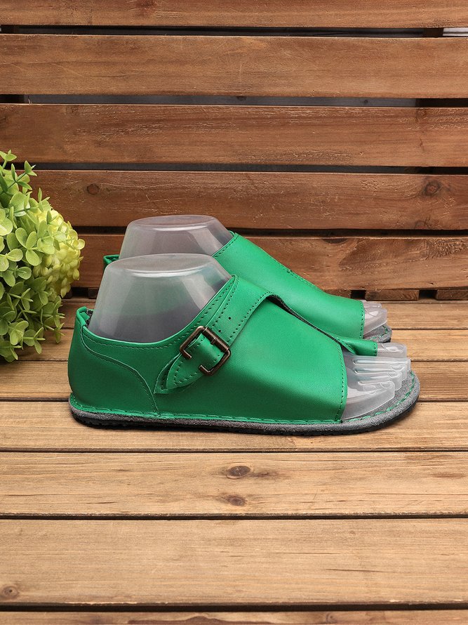 Flache Riemensandalette mit Zehentrenner