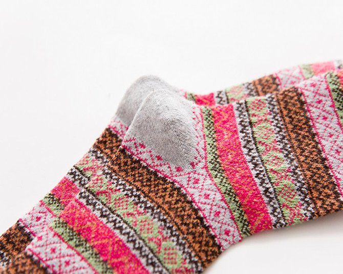 Rote Gestrickte Socken