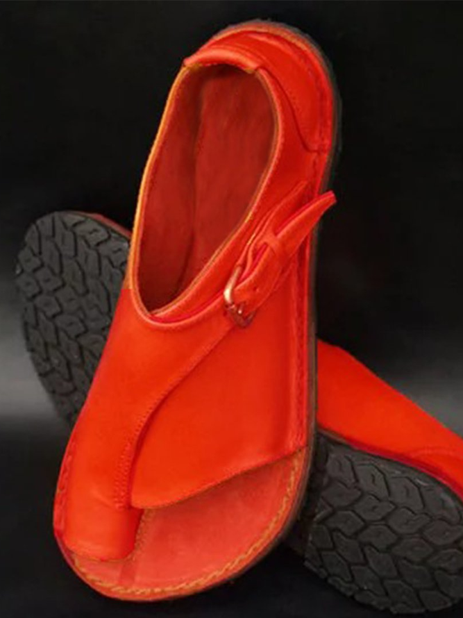 Flache Riemensandalette mit Zehentrenner