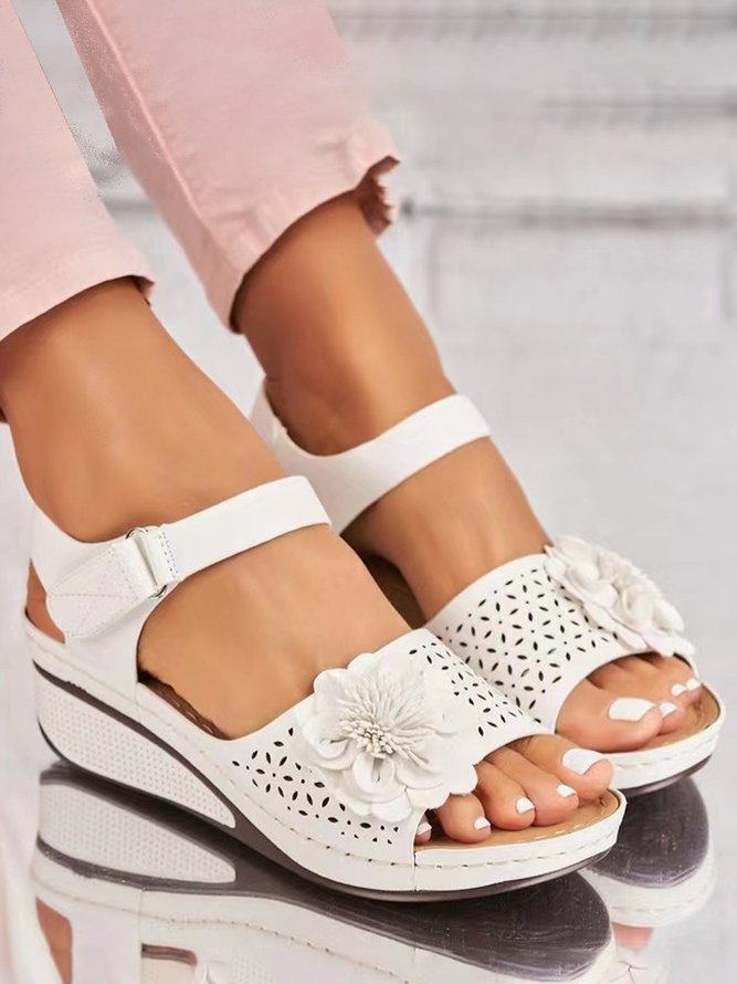 Retro Lässig Dreidimensional Blume Hohl Atmungsaktiv Keilsandalette