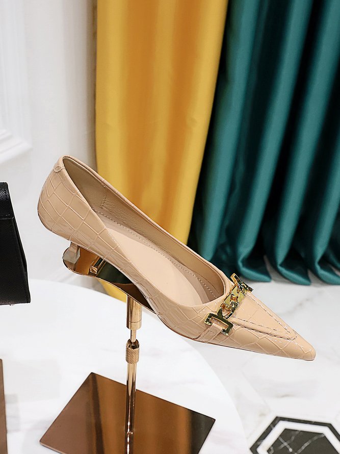 Kette Kätzchen-Ferse Lackleder Pumps