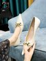 Kette Kätzchen-Ferse Lackleder Pumps